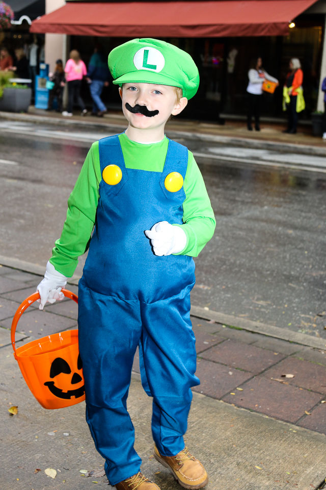 Halloween Trick or Treat Downtown Morganton 2019-9473.JPG